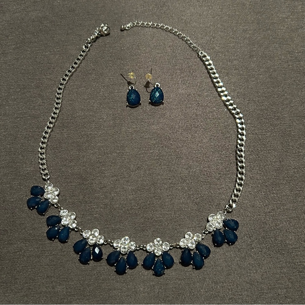 Elegant Matching Navy Necklace & Teardrop Earrings